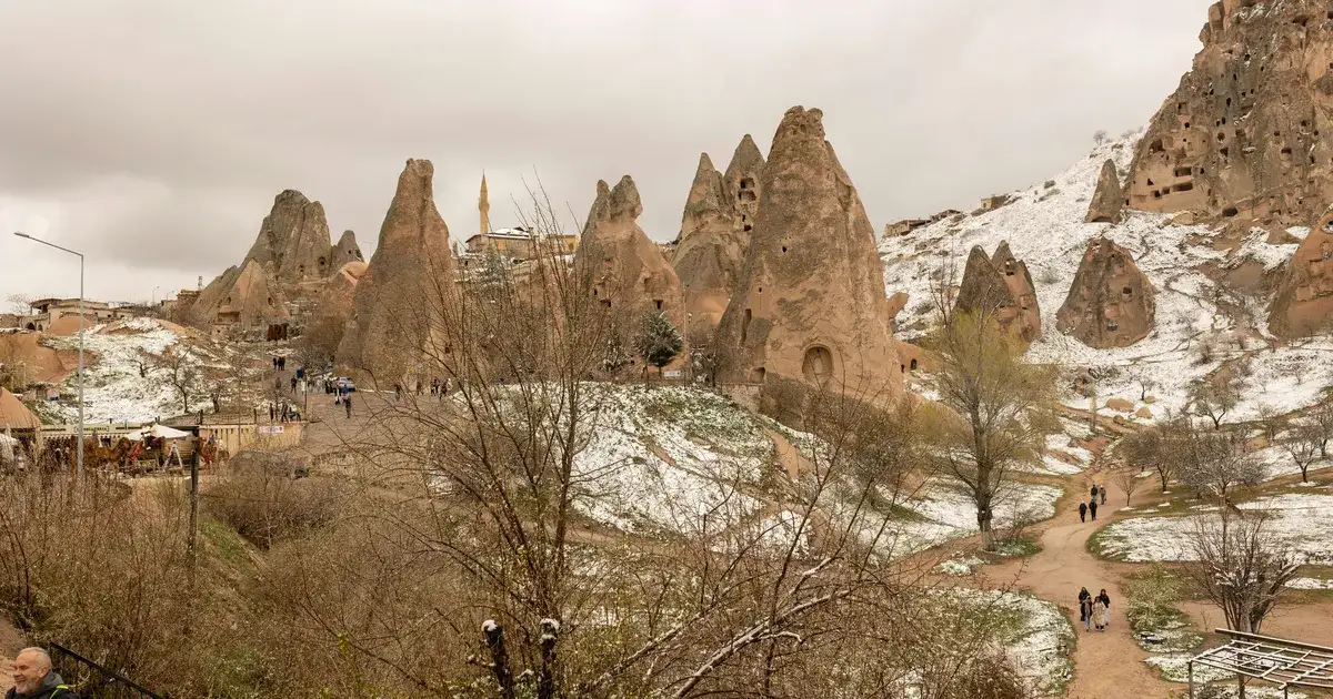 Pasabag Valle de los Monjes: Chimeneas de Hadas e Historia