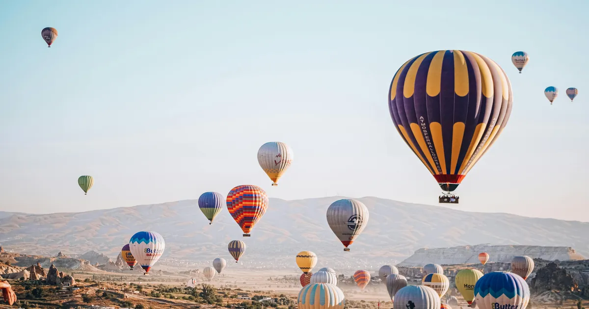 Senderismo en el Valle Rosa al Atardecer: La Mejor Caminata de Capadocia